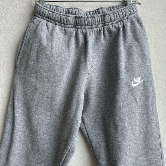Nike Club Fleece Jogger Cargo Sweat Pants Gray Mens Size Medium BV2671-063 - Picture 3 of 9